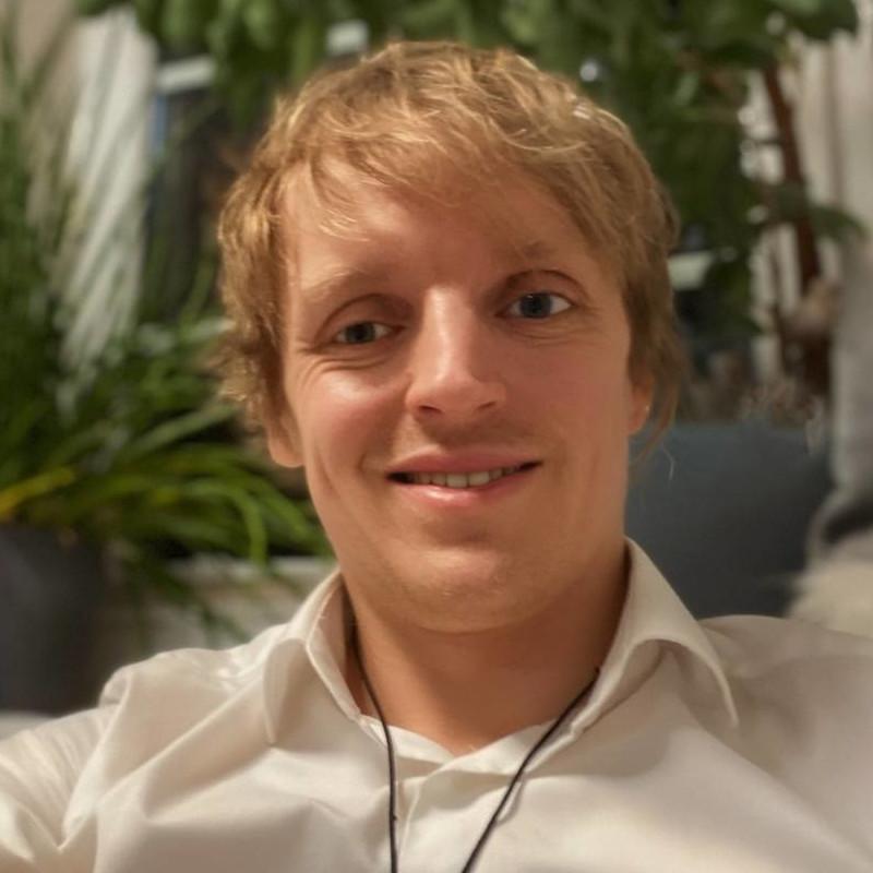 Profilbild von TheRoliYogi – tarot & kartenlegen
